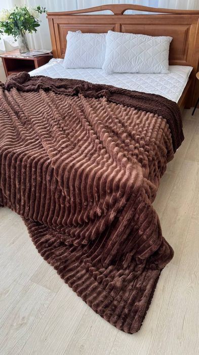 Тепле покривало на овчині