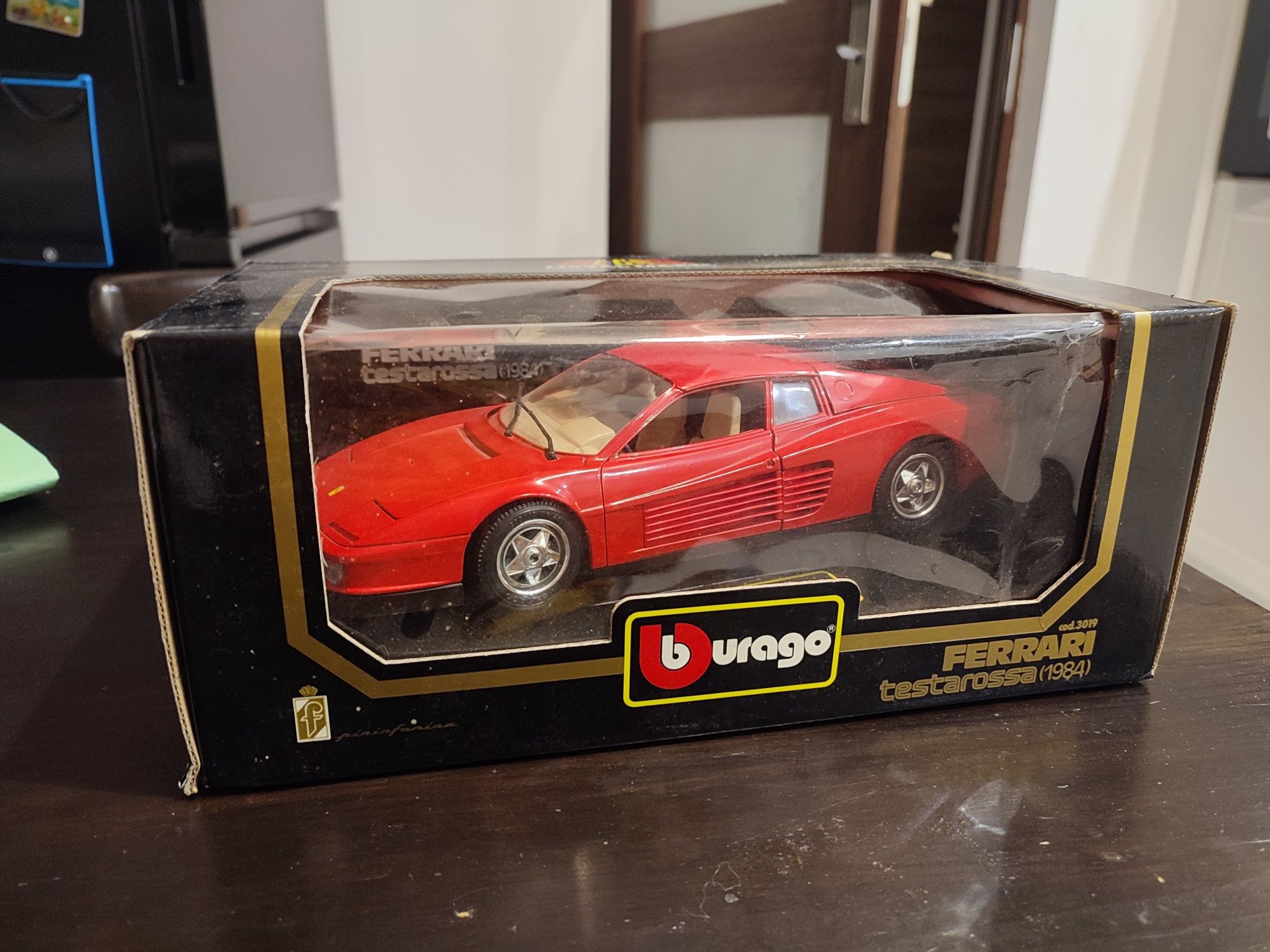 Burago ferrari testarossa 1 18 bburago