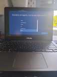Laptop Asus z ladowarkom