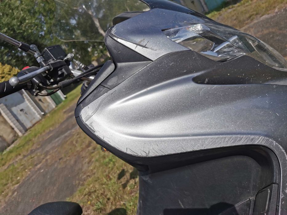 Burgman AN 400 K7 2007r. z kufrem centralnym