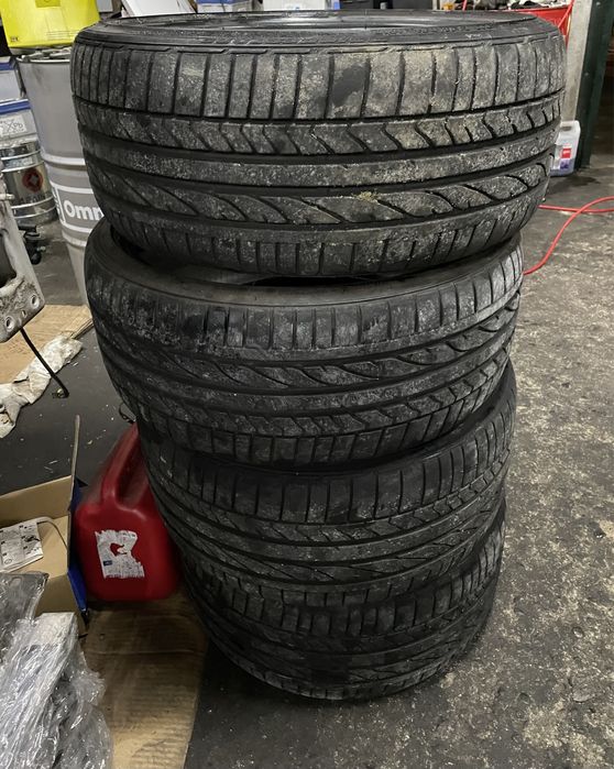 Pneus 225/35r19 e 255/30r19