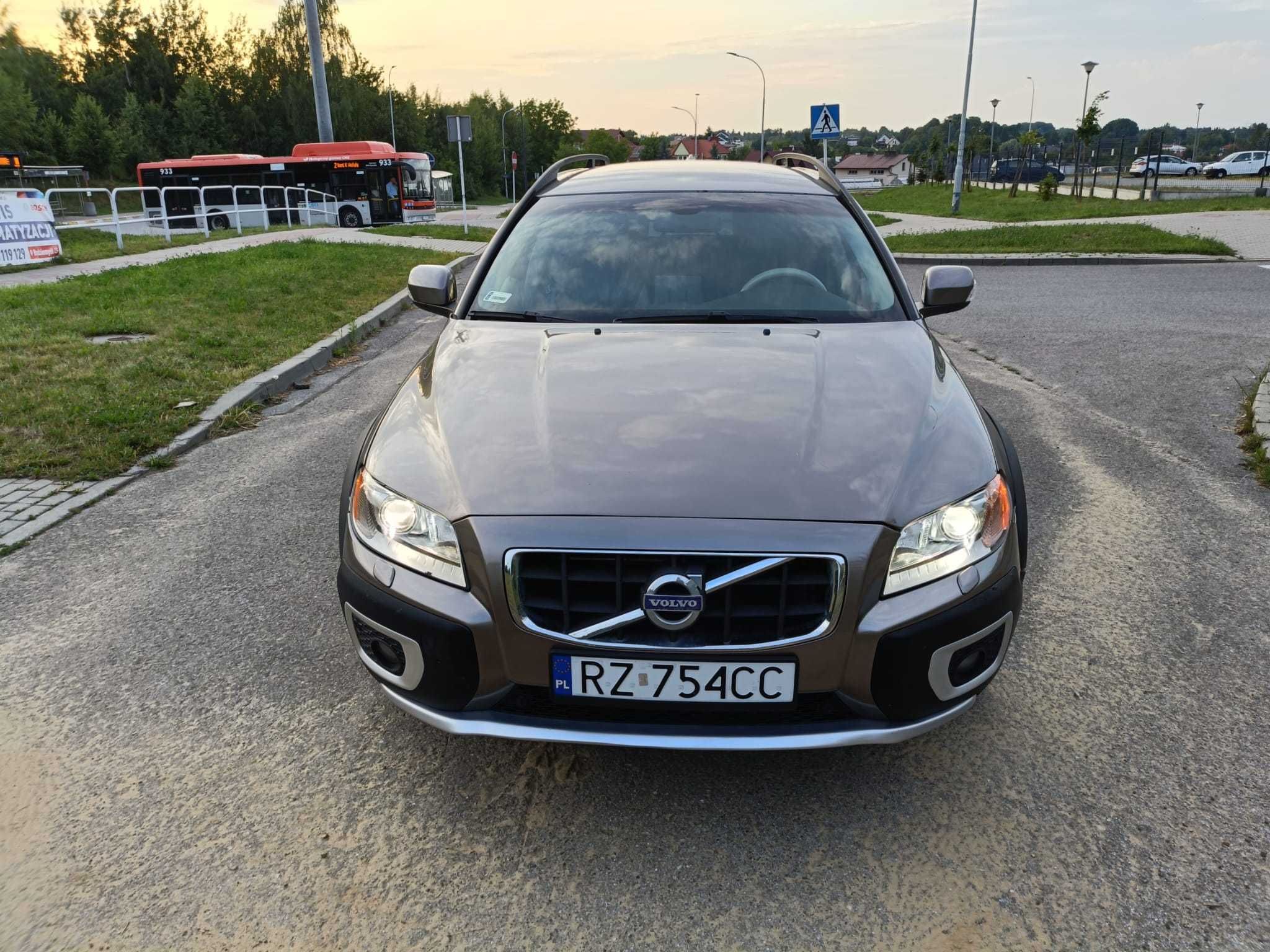 Volvo XC70 2.4 D5 AWD Summum 205KM 2010 r.