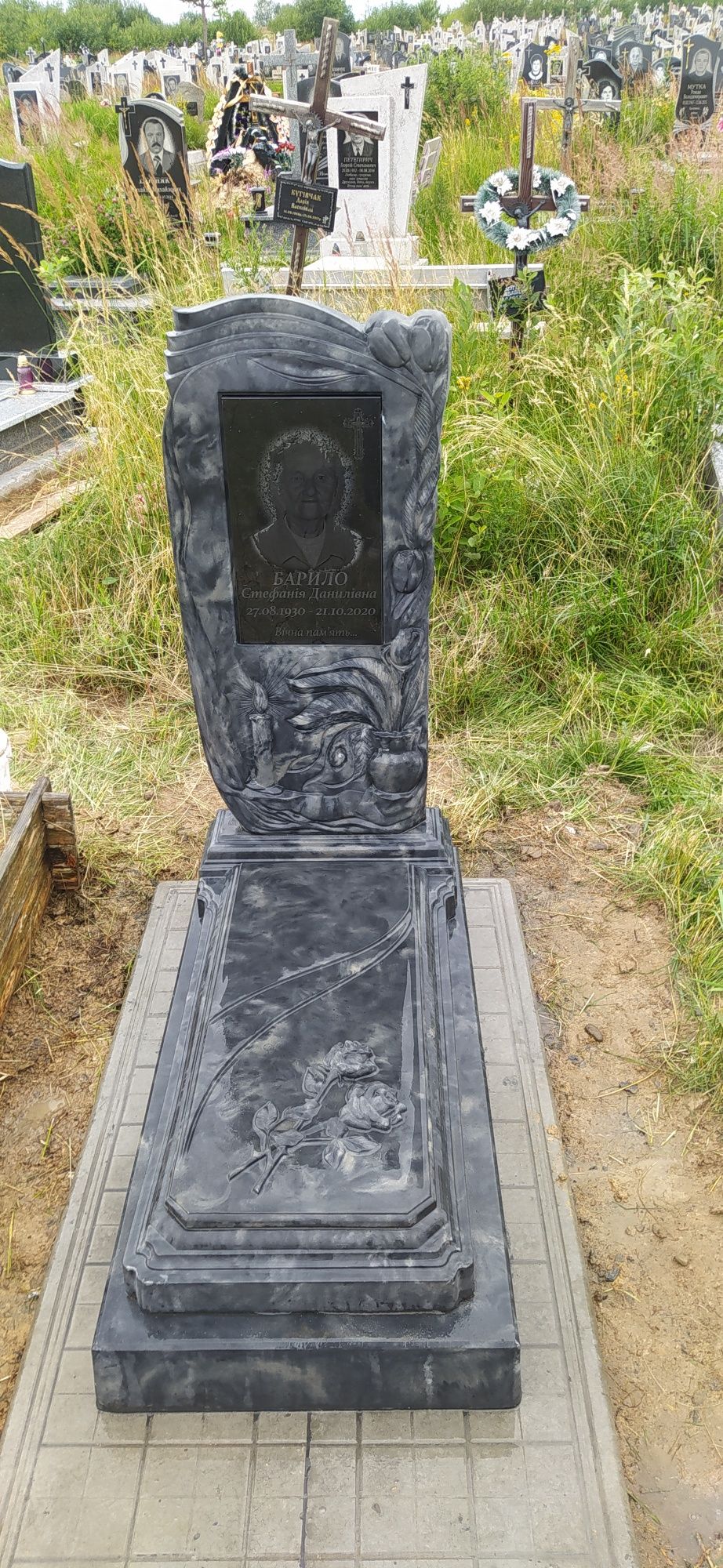Пам'ятник з встановленням одинарний