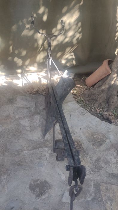 Charrua antiga para jardim