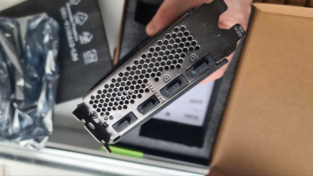 Ігрова відеокарта RTX 4060 8GB MSI VENTUS 2X