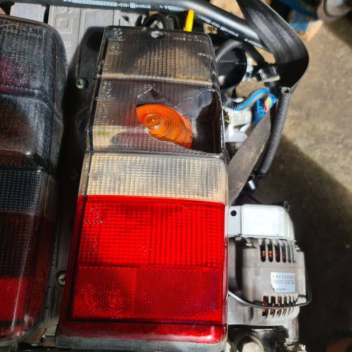 Farolins traseiros nissan patrol  y260