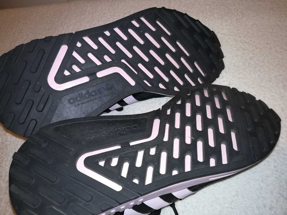 sapatilhas adidas (tamanho-37,5)