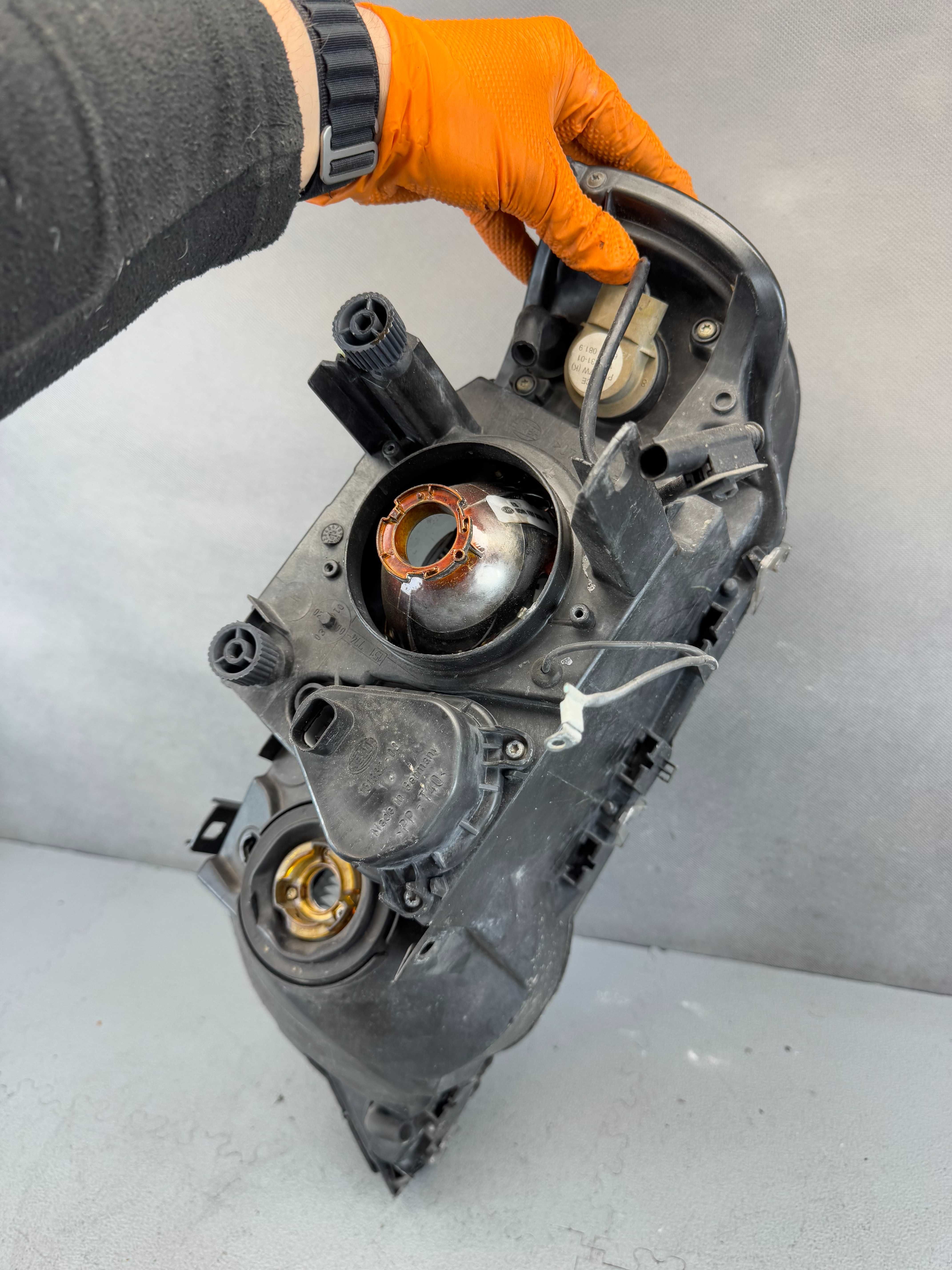 Bmw X5 E53 Lampa Przednia Prawa Xenon Hella Europa