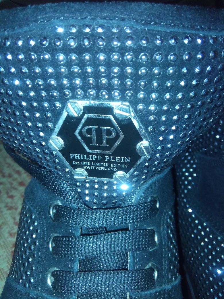 Продам жіночі замшеві ботинки італійськоі фірми PHILIPP PLEIN 43 р