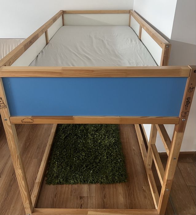 ⸻  Łóżko piętrowe / antresola dla dziecka z miejscem do zabawy