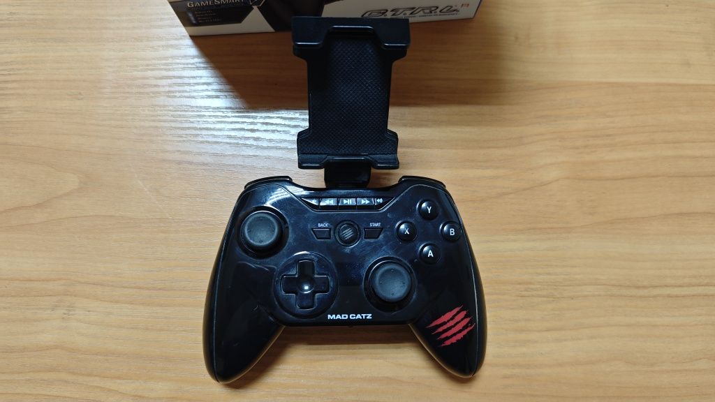 Беспроводной геймпад Mad Catz C.T.R.L. R Gloss Bluetooth PC/Android