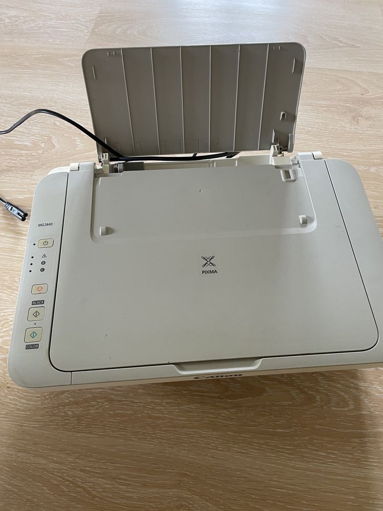 Струменевий принтер-сканер-ксерокс