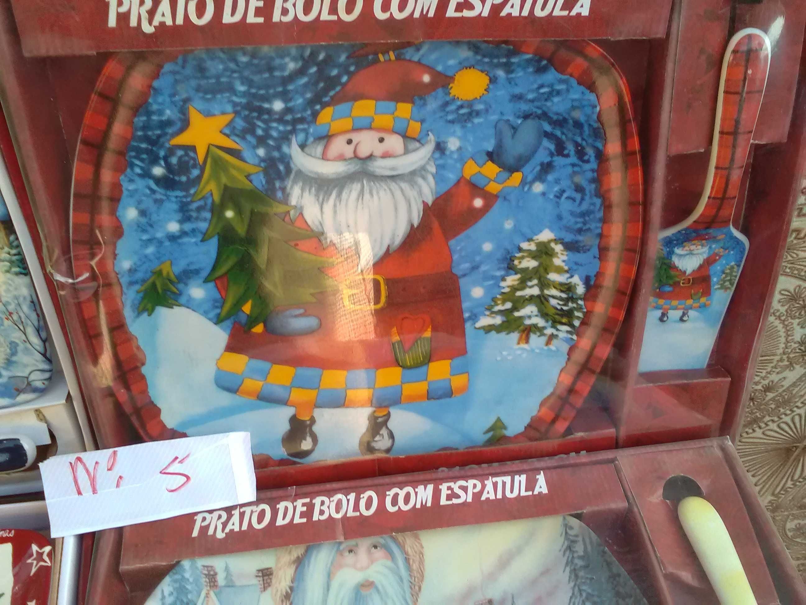 Pratos de Natal para bolos dois também decoração diferentes e preços