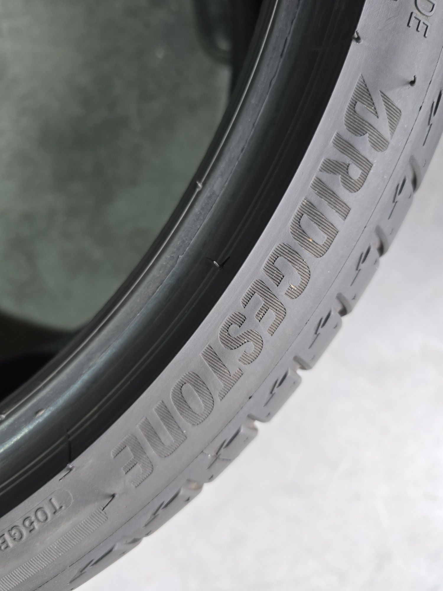 255/35/21 Bridgestone T005 AO, jak nowe 6,5mm z 24r.