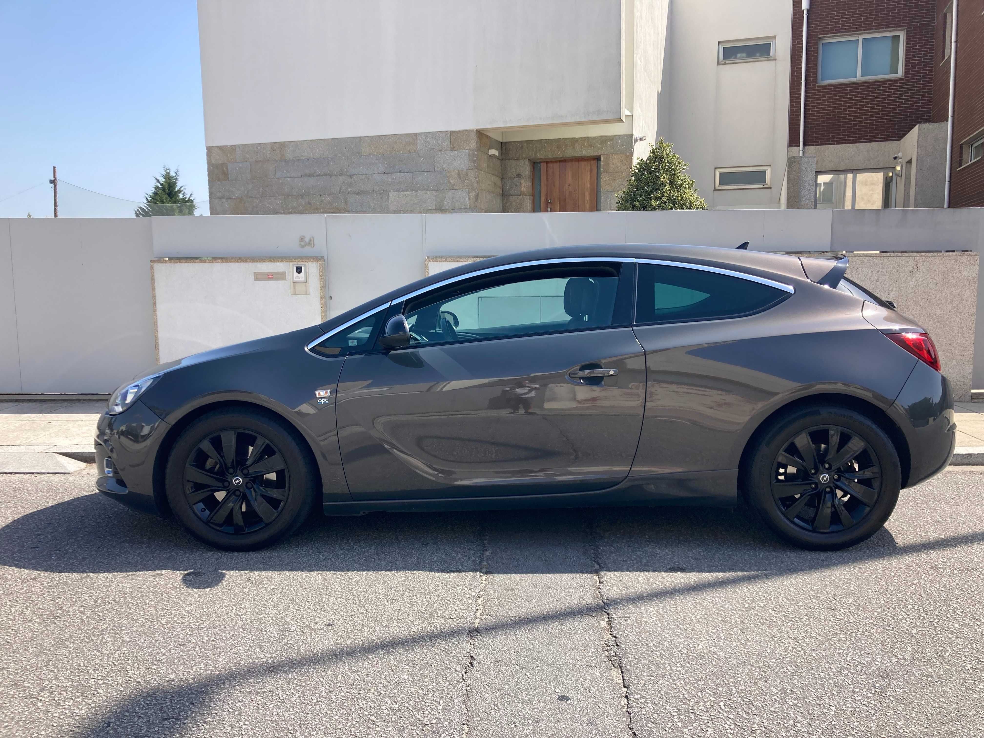 Opel Astra GTC OPCLine, Nacional