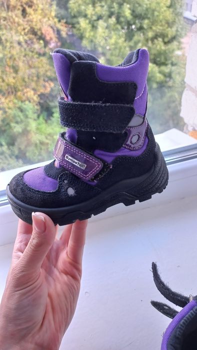 Зимове дитяче взуття