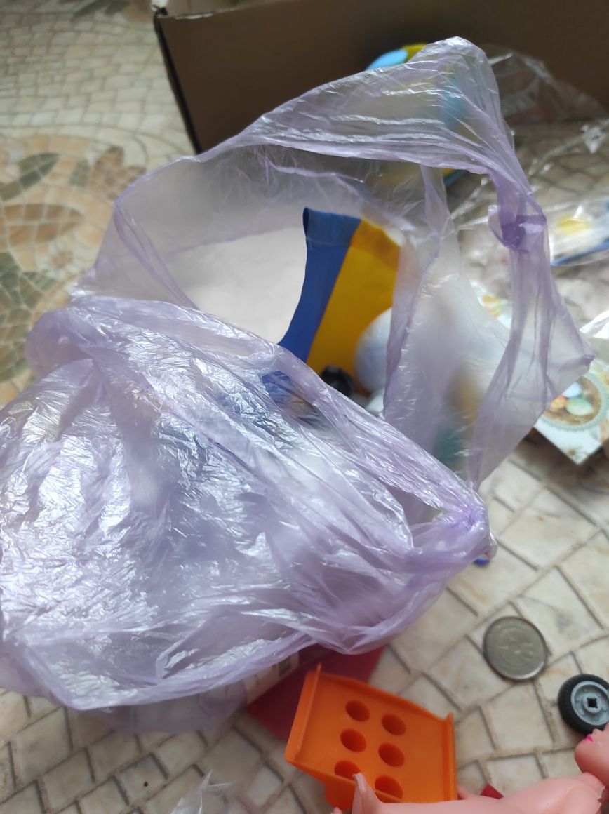 Коробка дитячих іграшок