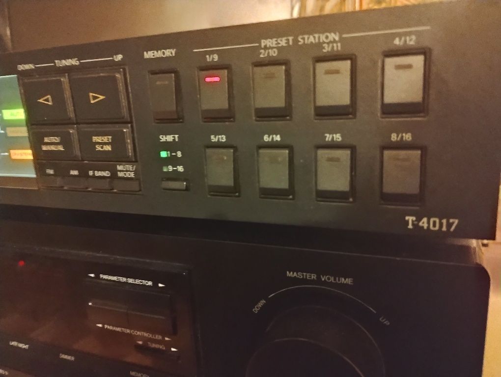 Tuner Onkyo Integra świetny