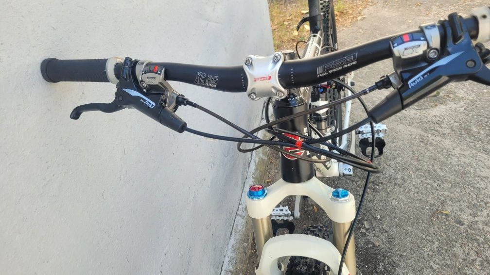 FOCUS MTB górski rower aluminiowy używany 26 cali
rama rozmiar 46 cm