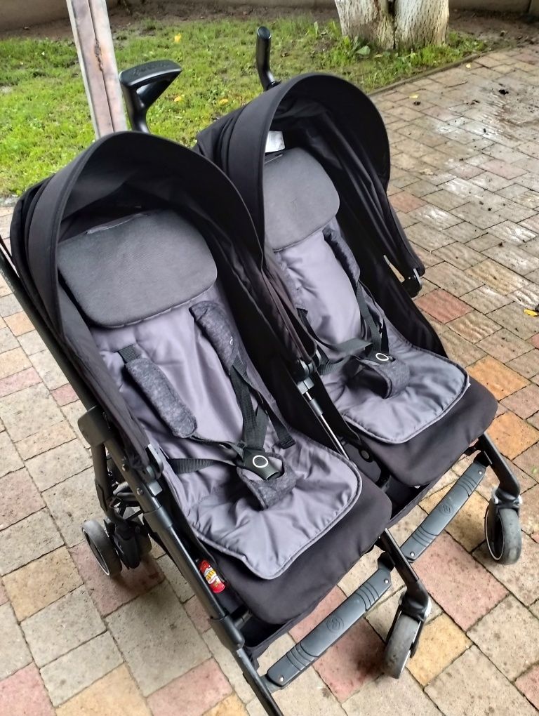 Коляска для двійні або погодок maxi cosi