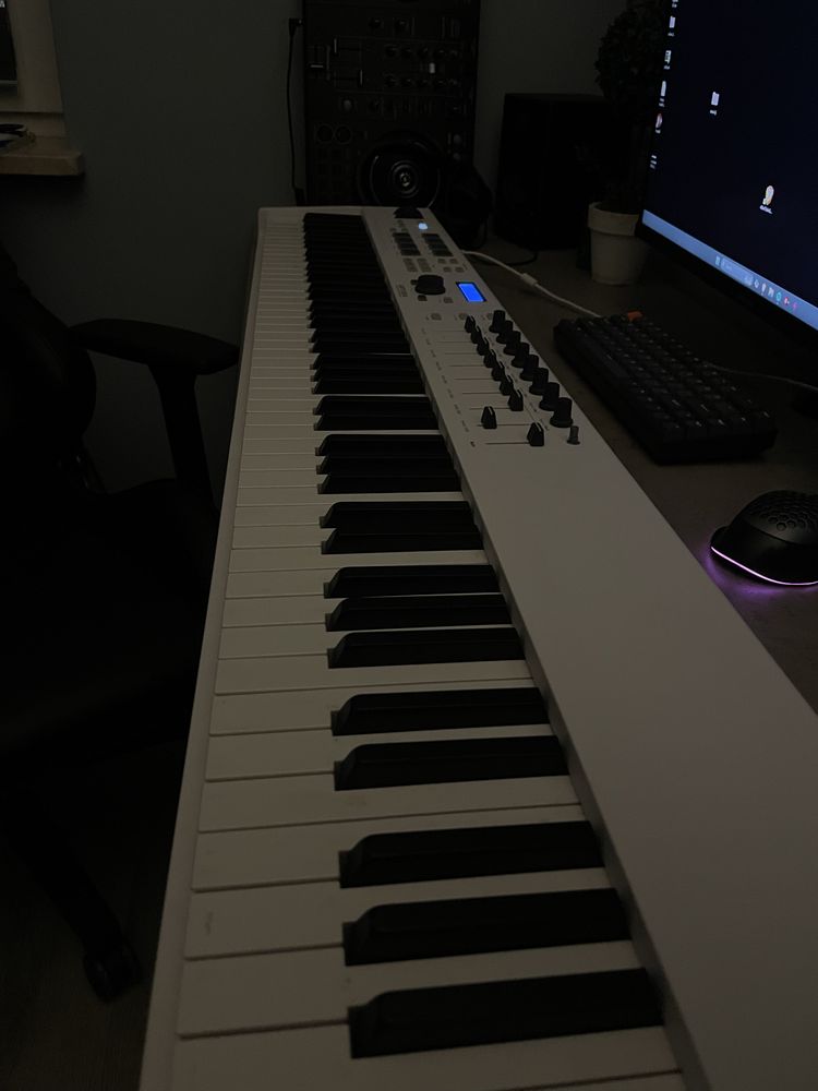 Arturia KeyLab essential 88 mk3 mk2 midi keyboard pianino nauka