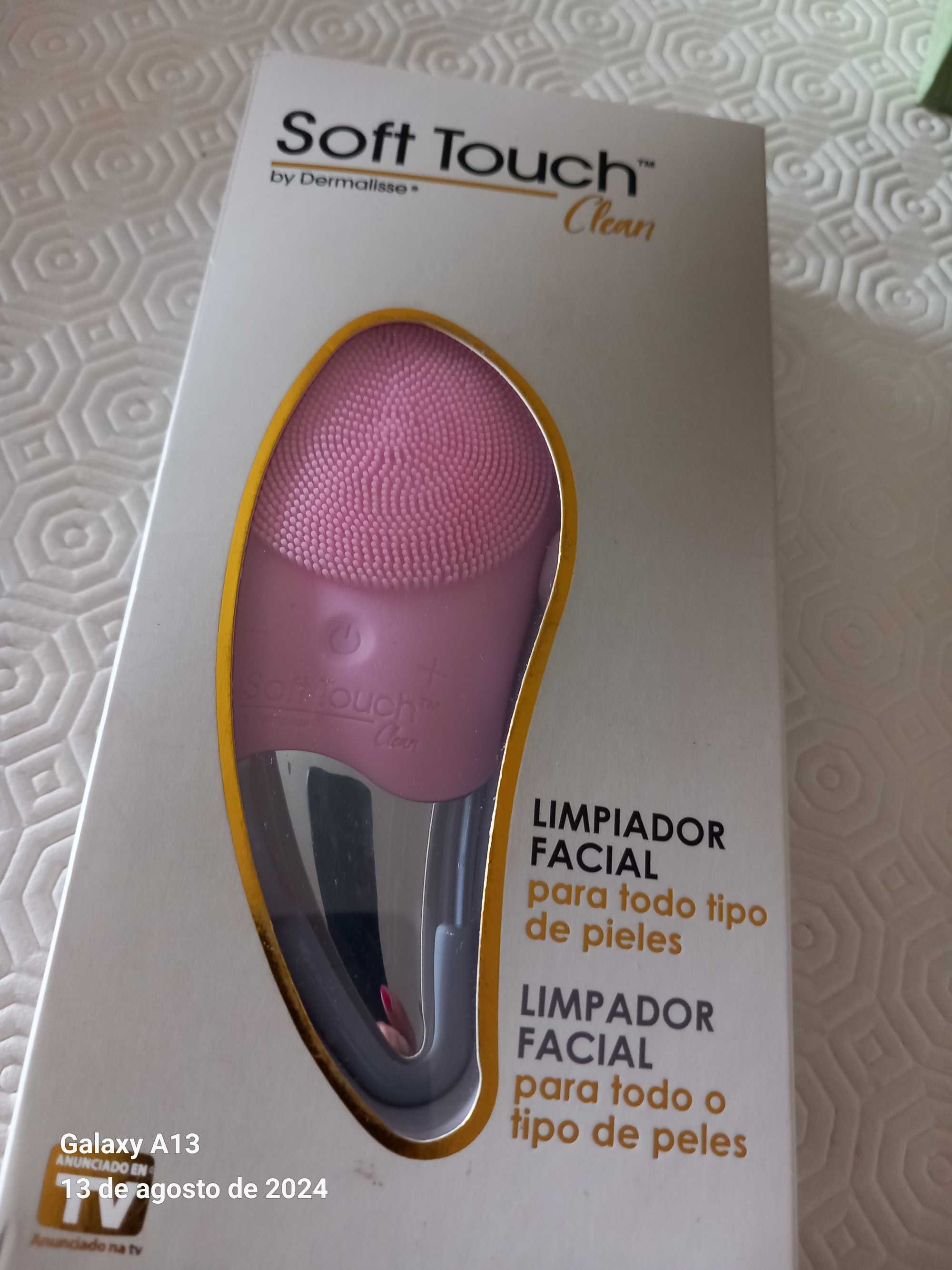 Máquina de limpar a face