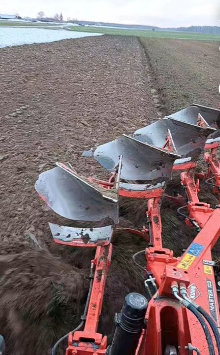 Usługi rolnicze orka oranie talerzowanie