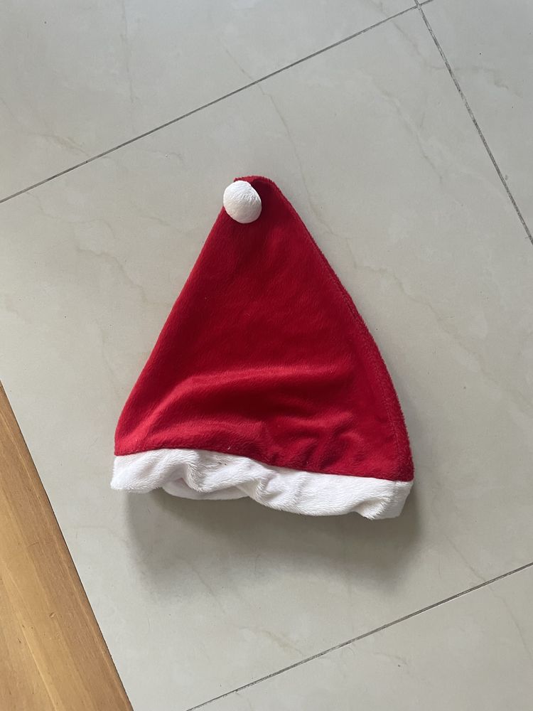 Czapka Mikolaja nowa