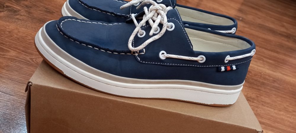 Чоловіче взутя продам