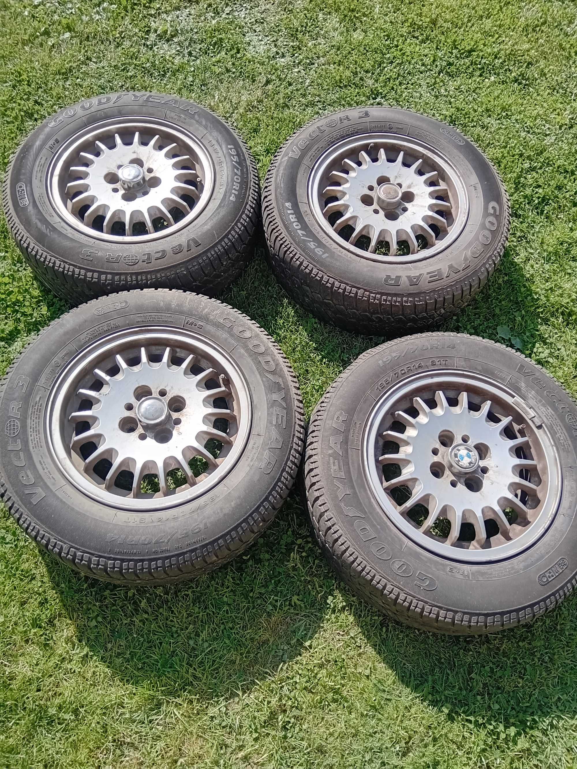 Sprzedam felgi 14stki tzw słoneczka do BMW E30