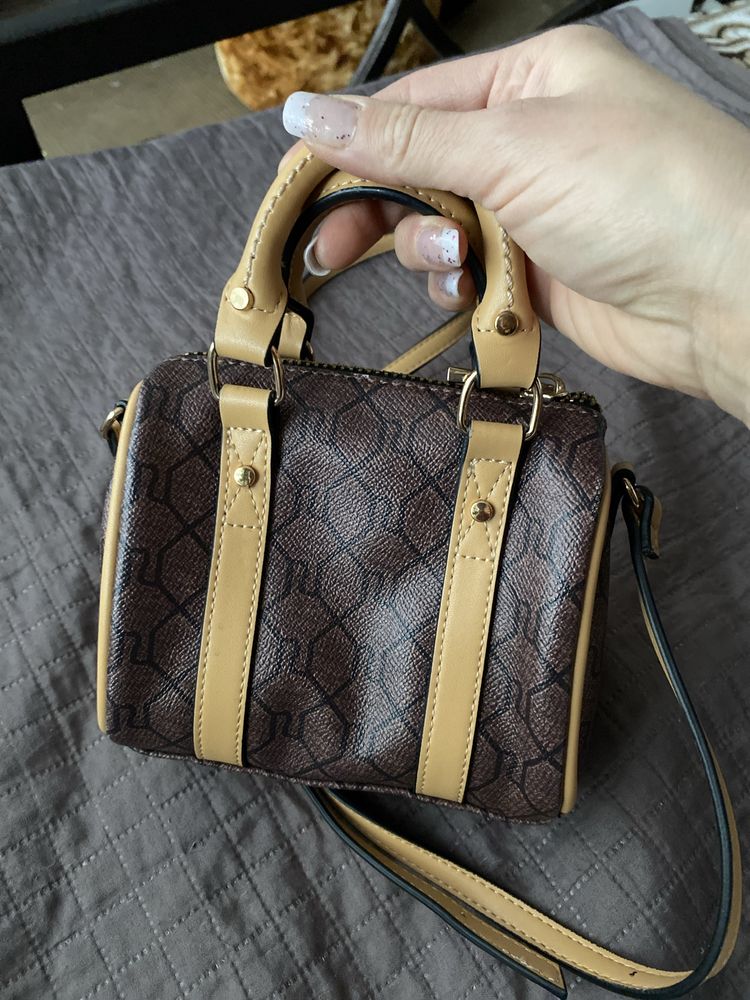 Mala torebka river island kuferek viral  ala lv