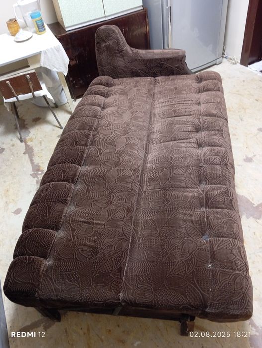 Всім привіт,продам диван,звоніть домовимся