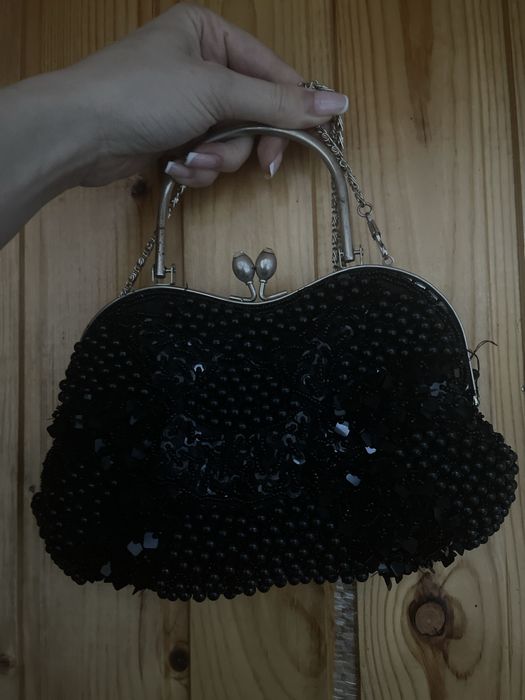 Клатч чорний з бісером