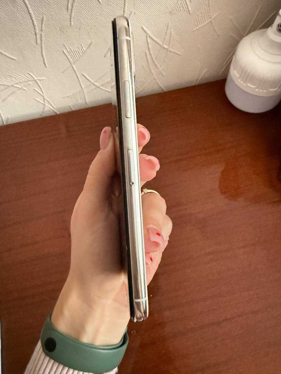 Продам iPhone X 256 gb