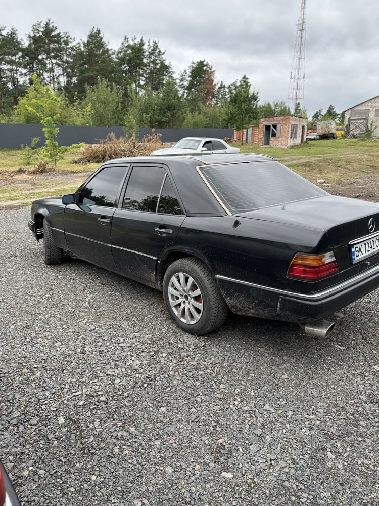 Продам мерс 124 инжектор