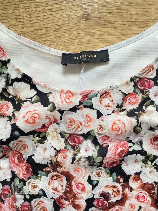 Koktajlowa sukienka Reserved