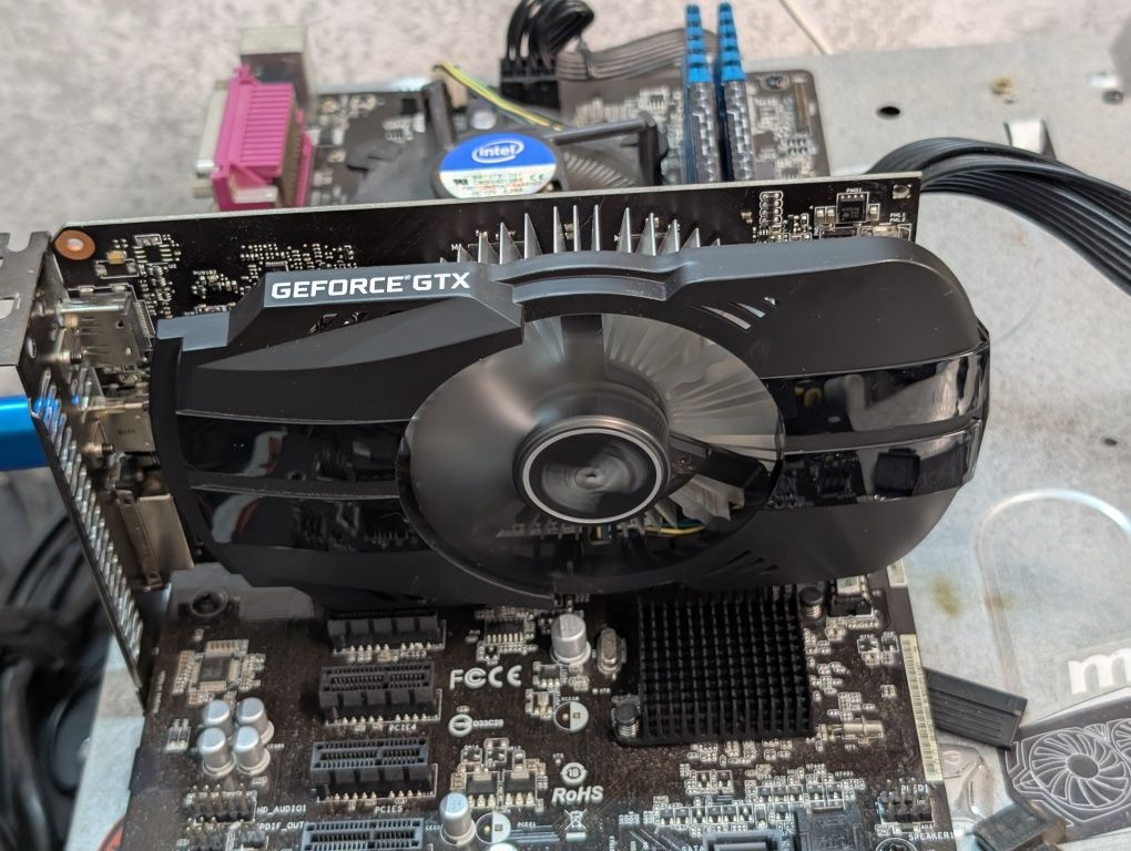 Відеокарта ASUS PHEONIX GTX 1050Ti 4GB (GDDR5)