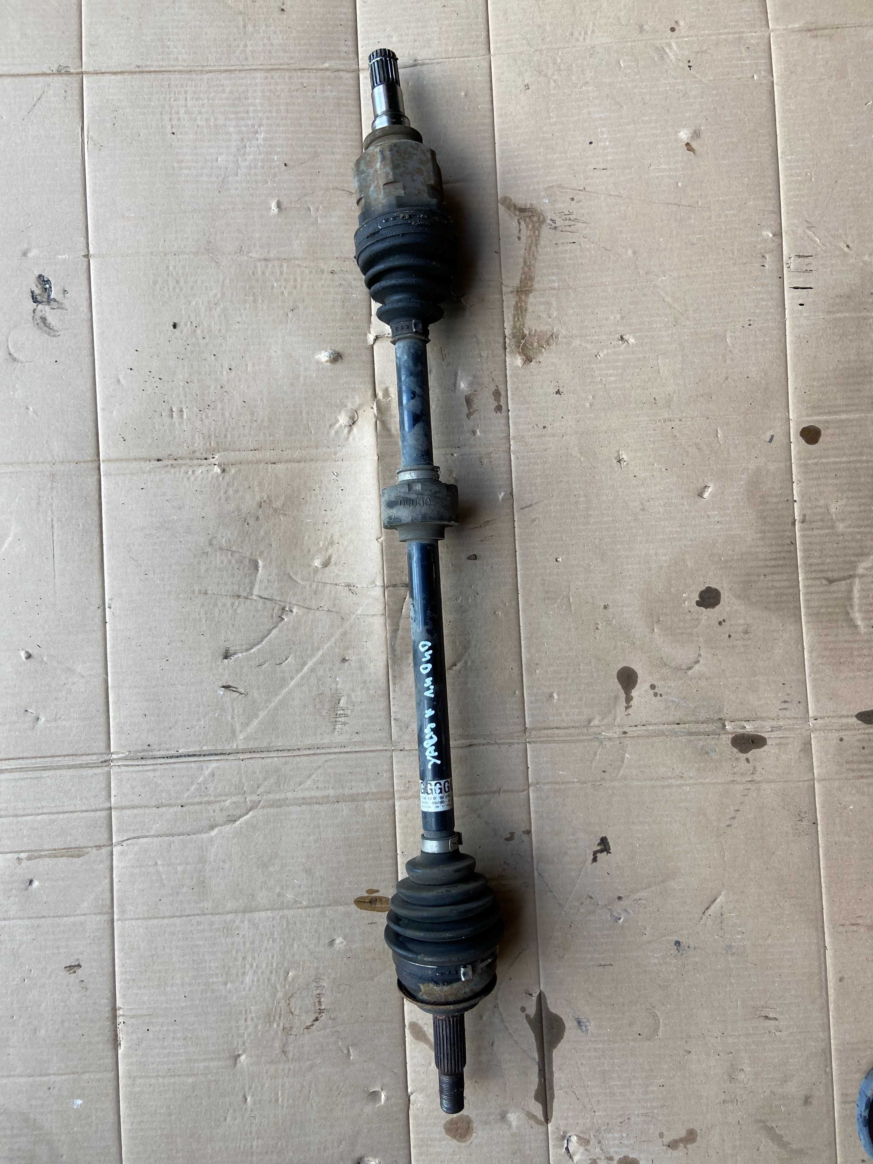Toyota Yaris II 1.4 D4D Półoś Prawa Długa Przegub 05-11