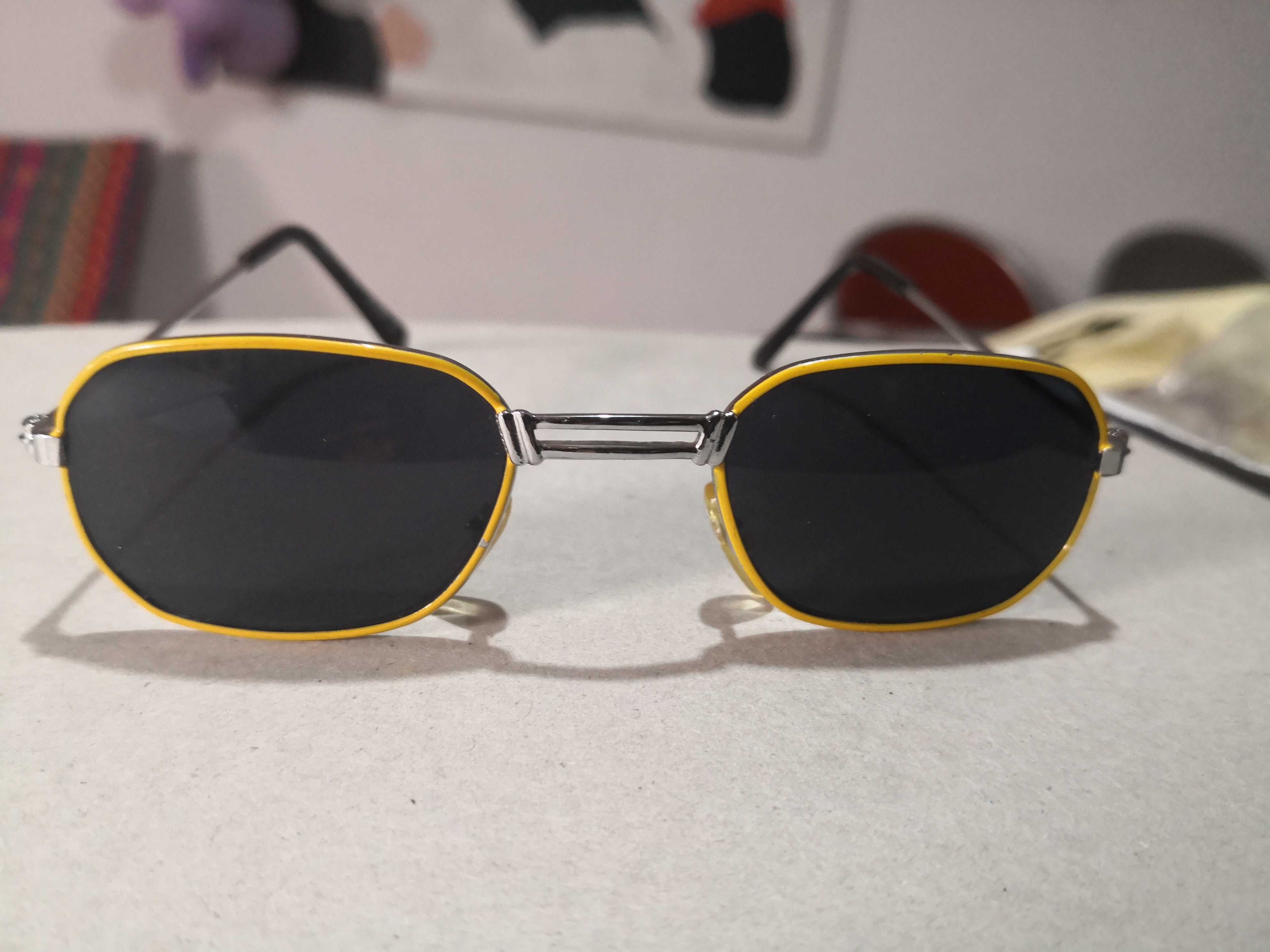 Óculos de sol escuros PIERRE CARDIN estilo retro senhora