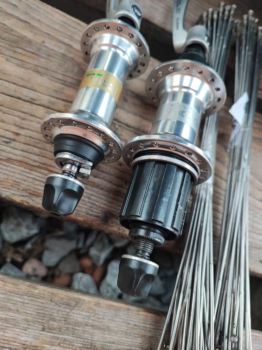 Piasty kół rowerowych Shimano Deore XT Parallax M737 8s Retro MTB