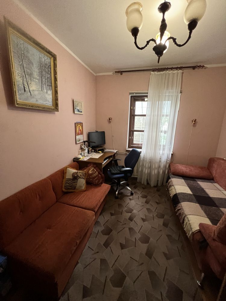 Продається 2 будинки в м.Корсунь-ШевченківськомуЧеркаська обл.