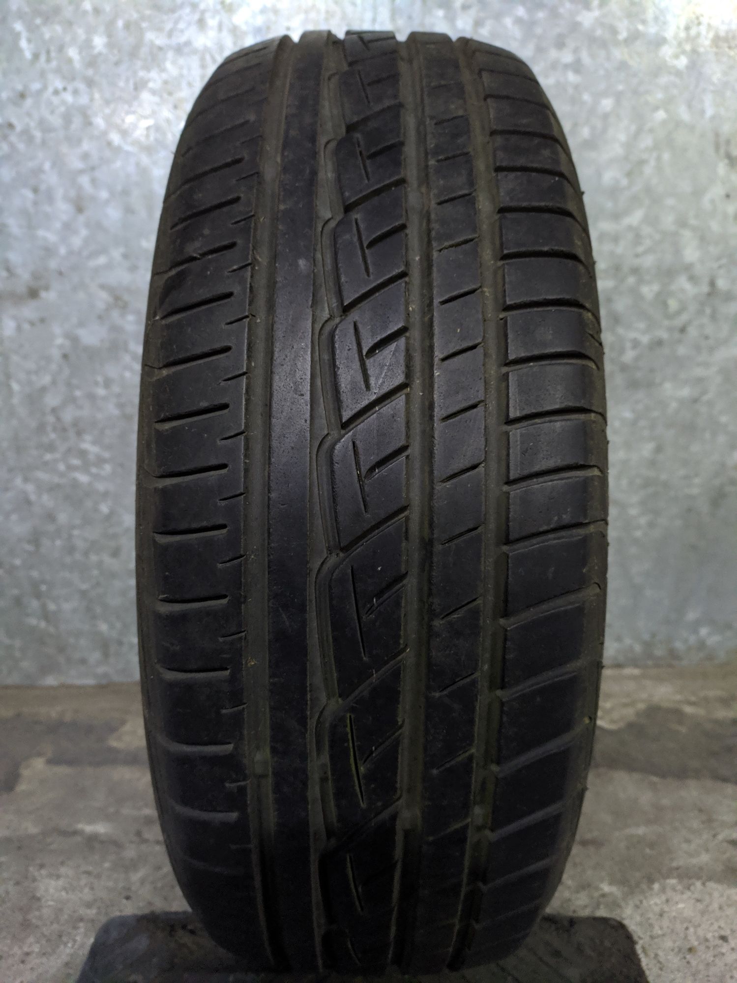 205/65/15 95V Toyo Proxes CF 1, 6mm
