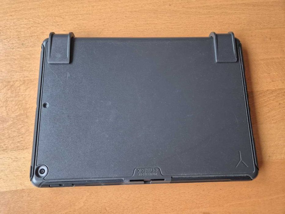 Продаю Apple iPad 8 (10,2") | 32 GB | Space Gray | + клавіатура