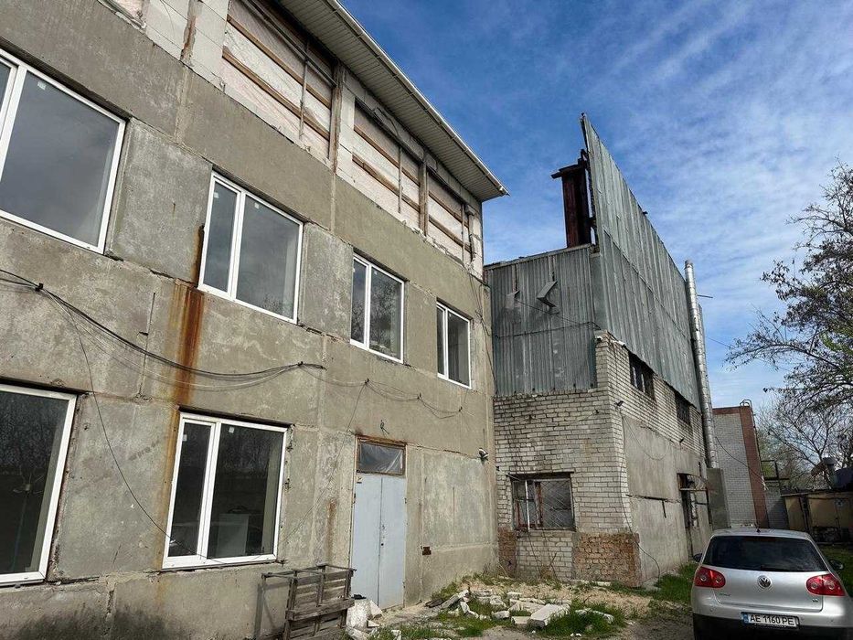 Промбаза з електрикою 400 квт, своя земля, 2700 м2 споруд