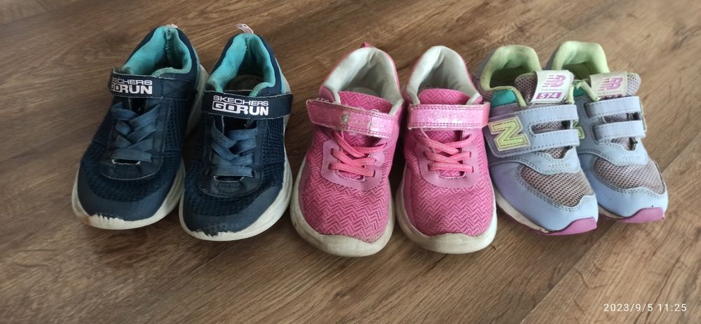 Продам детские кросовки