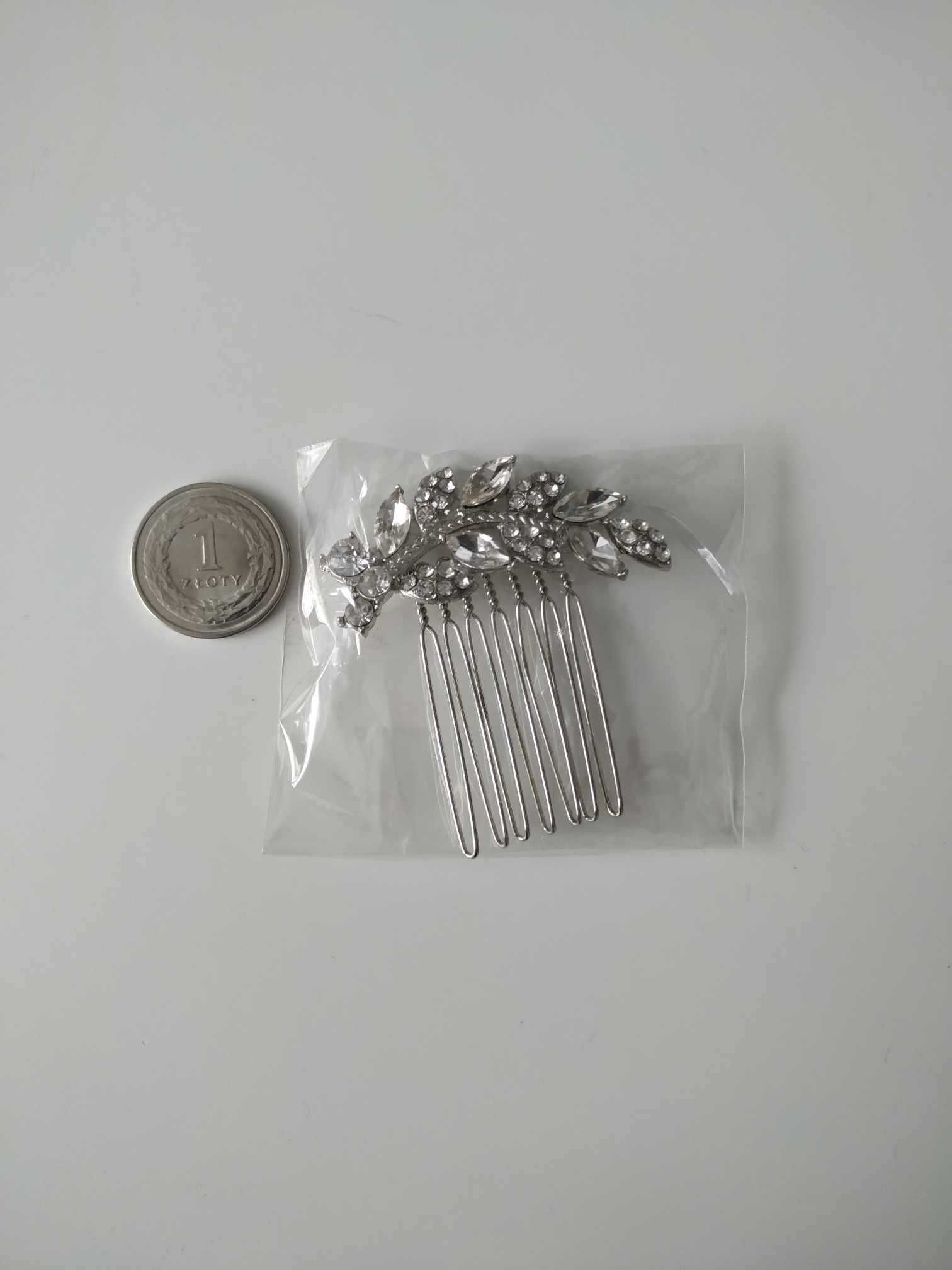ozdoba do włosów ślubna srebrny grzebień listek z kamyczkami cyrkoniam