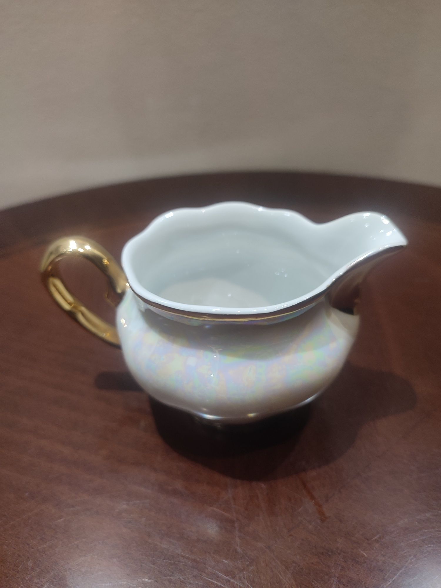 Śliczny stary mlecznik porcelana Karolina