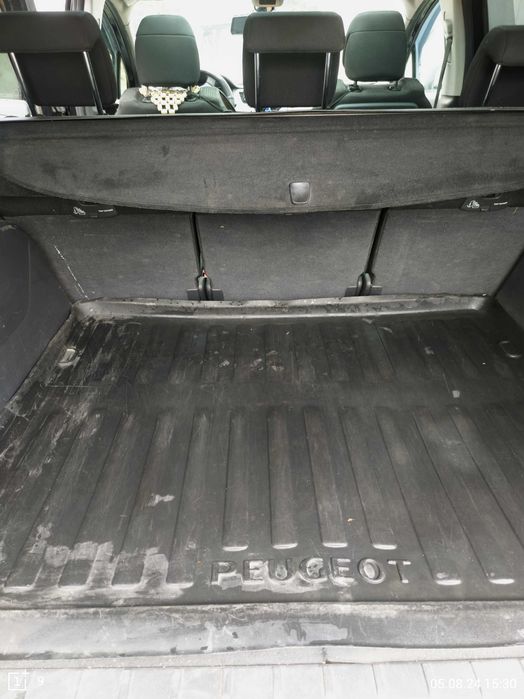 авто peugeot 5008