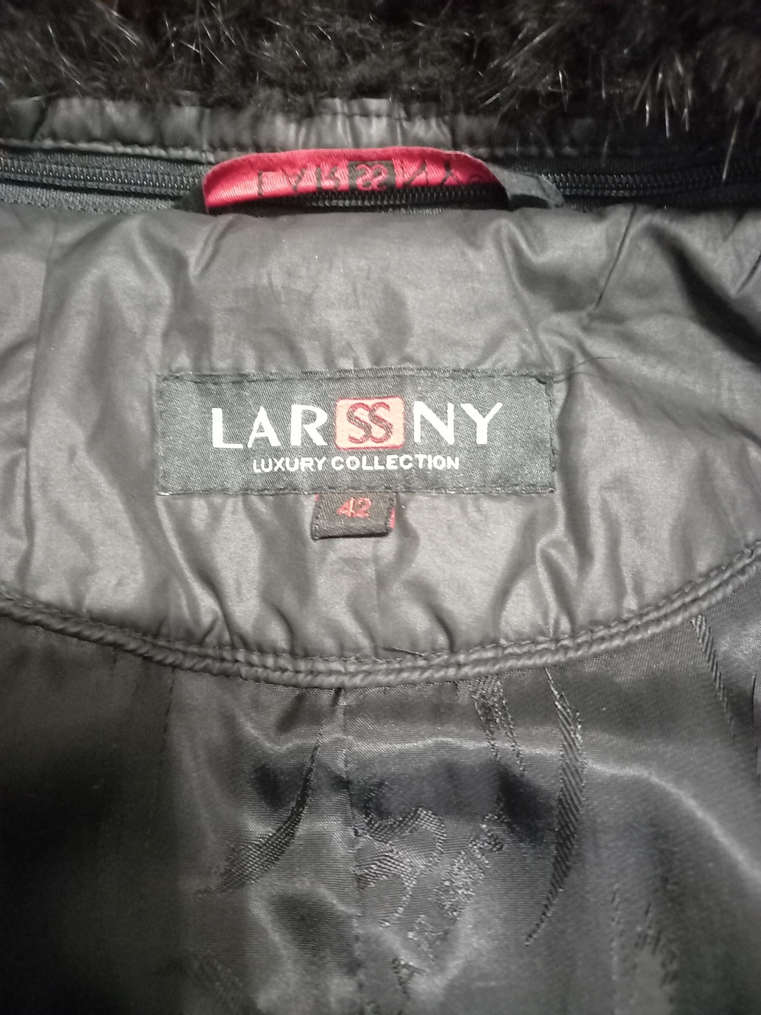 Пуховик куртка  Larssny на козьей шерсти,капюшон норка