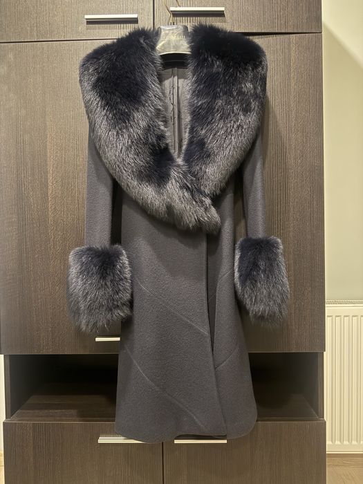Женское пально с натуральным мехом Dior